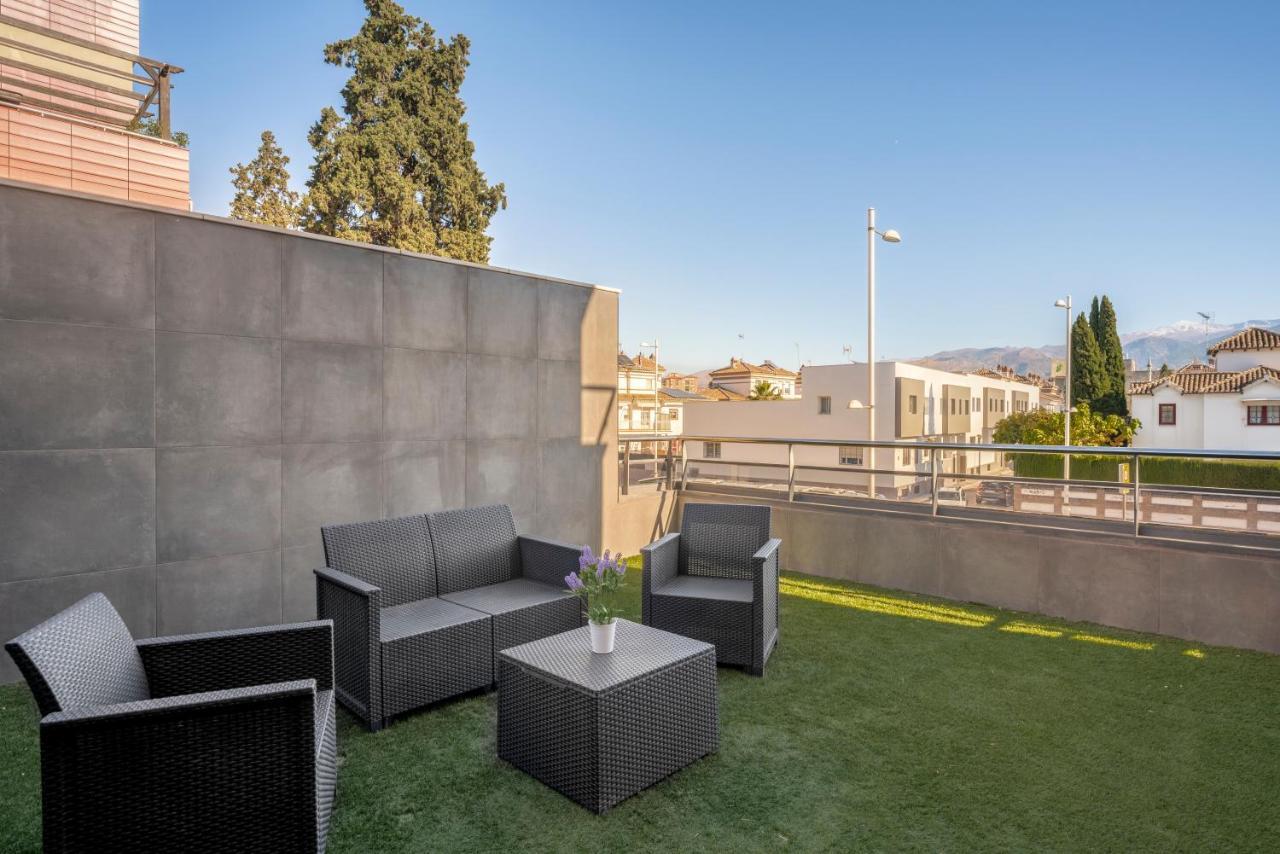 Enjoygranada Lujo Piscina Y Parking Apartment Exterior photo