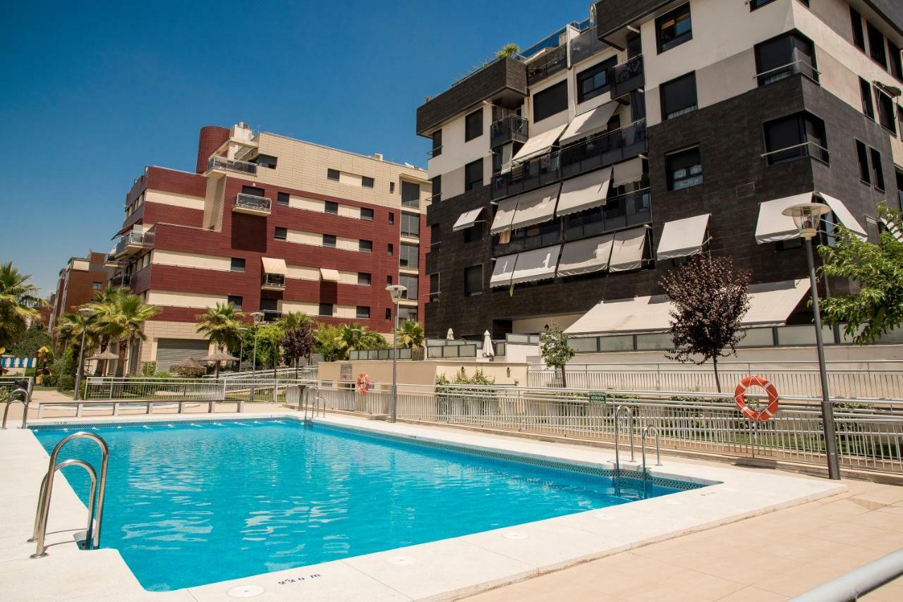 Enjoygranada Lujo Piscina Y Parking Apartment Exterior photo