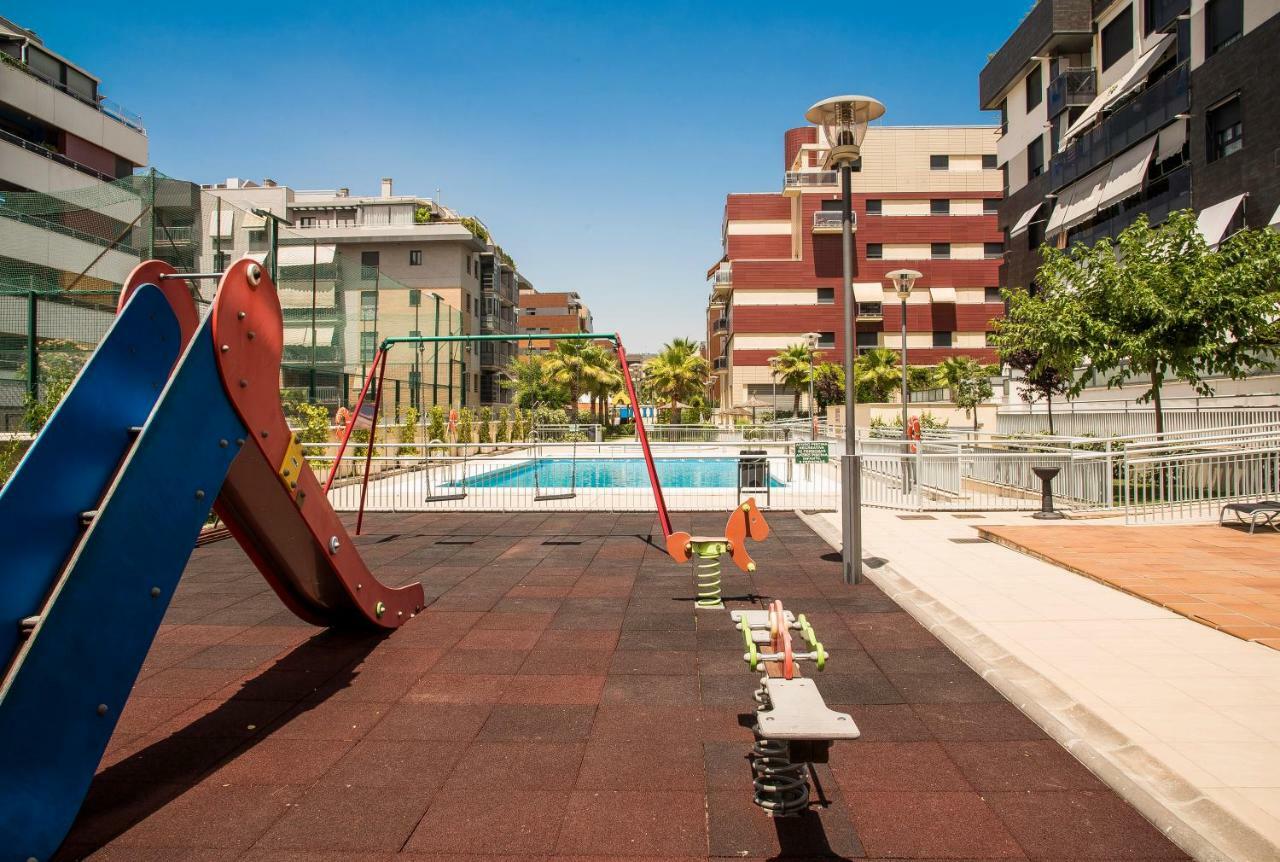 Enjoygranada Lujo Piscina Y Parking Apartment Exterior photo